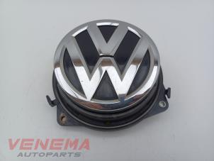 Begagnade Handtag, baklucka Volkswagen Golf VII Variant (AUVV) 1.6 TDI BlueMotion 16V Pris € 14,99 Marginaltabell erbjuds av Venema Autoparts