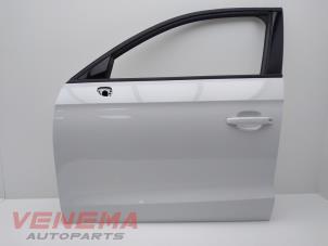 Begagnade Dörr, 4-dörrars, vänster fram Audi A1 Sportback (8XA/8XF) 1.4 TFSI ACT 16V Pris € 599,99 Marginaltabell erbjuds av Venema Autoparts