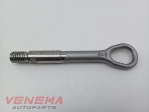 Gebruikte Sleepoog voor Mercedes E (C238) E-300 2.0 Turbo 16V Prijs € 9,99 Margeregeling aangeboden door Venema Autoparts