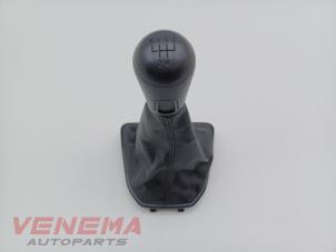 Begagnade Växelspaksskydd Volkswagen Caddy IV 2.0 TDI 75 Pris € 14,99 Marginaltabell erbjuds av Venema Autoparts