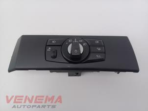 Gebruikte Licht Schakelaar BMW 5 serie (E60) 550i 32V Prijs € 74,99 Margeregeling aangeboden door Venema Autoparts