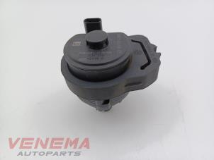 Gebruikte Extra waterpomp BMW 2 serie Active Tourer (U06) 218i 1.5 TwinPower Turbo 12V Prijs € 29,99 Margeregeling aangeboden door Venema Autoparts