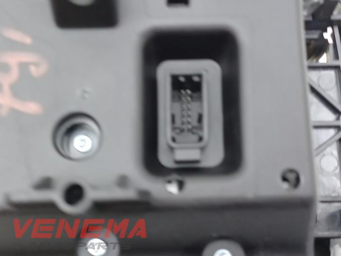 Lägesbrytare, automatisk växellåda från en BMW 2 serie Active Tourer (U06) 218i 1.5 TwinPower Turbo 12V 2024