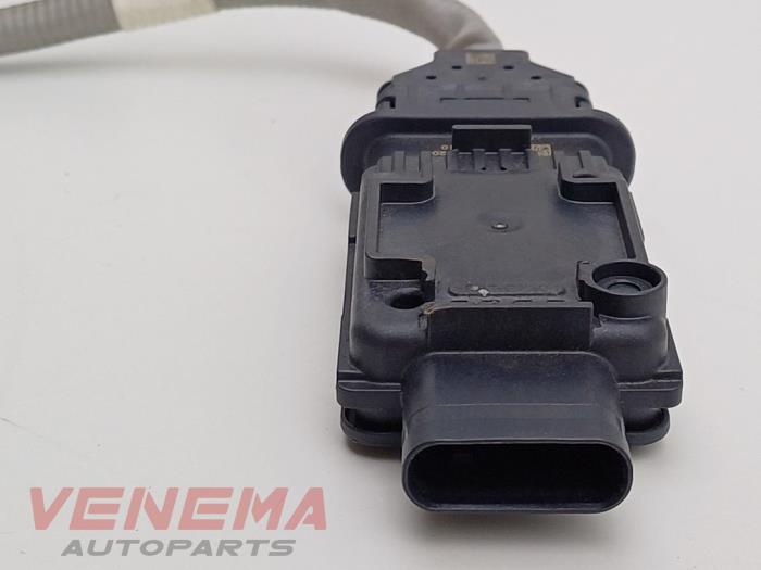 NOx-sensor från en Volkswagen Passat Variant (CJ5) 2.0 TDI 16V 2025