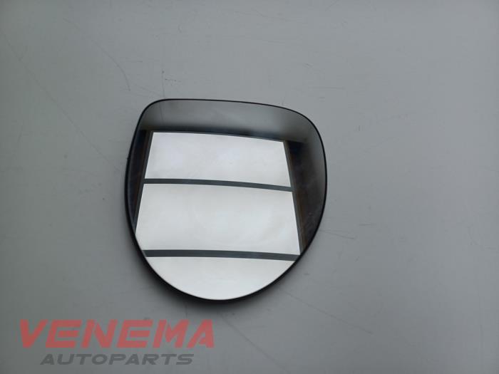 Spiegelglas rechts van een Renault Twingo 2010