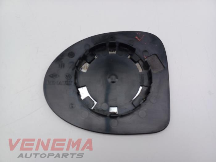 Spiegelglas rechts van een Renault Twingo 2010