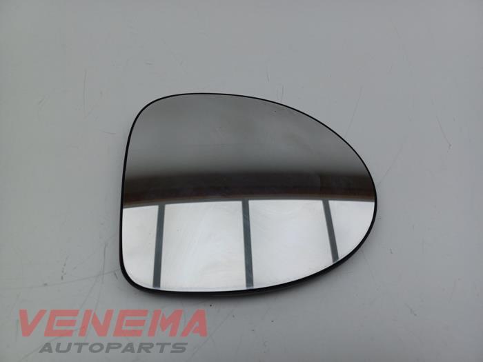 Spiegelglas rechts van een Renault Twingo 2010