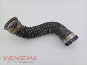Gebruikte Intercooler Slang Mercedes A (177.0) 2.0 A-220 Turbo 16V Prijs € 29,99 Margeregeling aangeboden door Venema Autoparts