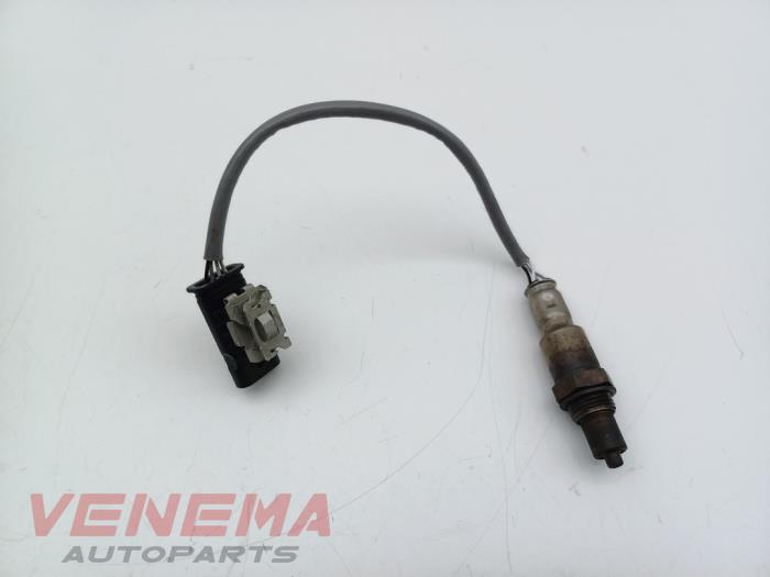 Lambdasond från en Mercedes-Benz A (177.0) 2.0 A-220 Turbo 16V 2019