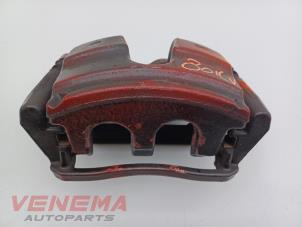 Gebruikte Remklauw (Tang) links-voor Mercedes A (177.0) 2.0 A-220 Turbo 16V Prijs € 79,99 Margeregeling aangeboden door Venema Autoparts