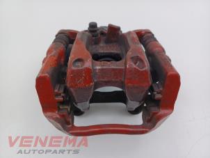 Gebruikte Remklauw (Tang) links-achter Mercedes A (177.0) 2.0 A-220 Turbo 16V Prijs € 39,99 Margeregeling aangeboden door Venema Autoparts