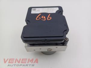 Begagnade ABS-pump Volkswagen T-Cross 1.0 TSI 115 12V Pris € 249,99 Marginaltabell erbjuds av Venema Autoparts