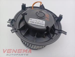 Begagnade Fläktmotor för uppvärmning och ventilation Volkswagen T-Roc I 2.0 TSI 16V 4Motion Pris € 14,99 Marginaltabell erbjuds av Venema Autoparts