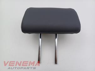 Begagnade Nackstöd Nissan Qashqai (J12) 1.3 DIG-T MHEV 16V Pris € 14,99 Marginaltabell erbjuds av Venema Autoparts