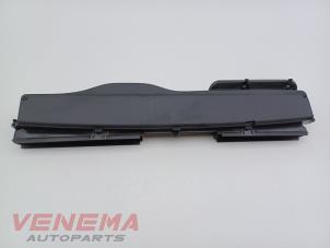 Gebruikte Luchtgeleider Volkswagen T-Roc I 2.0 TSI 16V 4Motion Prijs € 24,99 Margeregeling aangeboden door Venema Autoparts