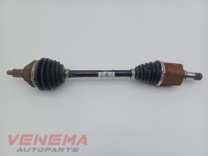 Begagnade Drivaxel, vänster fram Volkswagen Polo VI (AW1) 1.0 TSI 12V Pris € 174,99 Marginaltabell erbjuds av Venema Autoparts