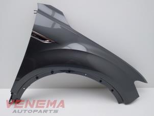 Używane Blotnik prawy przód Volkswagen T-Roc I 2.0 TSI 16V 4Motion Cena € 299,99 Procedura marży oferowane przez Venema Autoparts