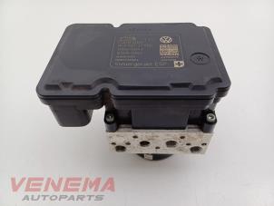 Używane Pompa ABS Volkswagen Golf VI Cabrio (1K) 1.4 TSI 122 16V Cena € 129,99 Procedura marży oferowane przez Venema Autoparts