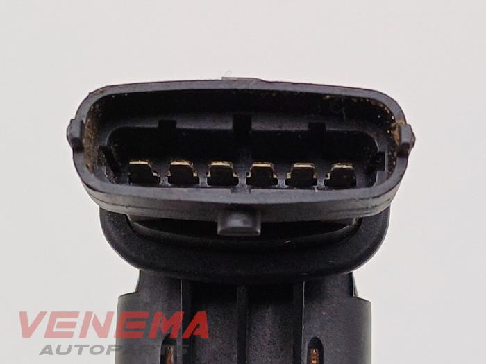 Bobine van een Opel Agila (A) 1.2 16V 2004