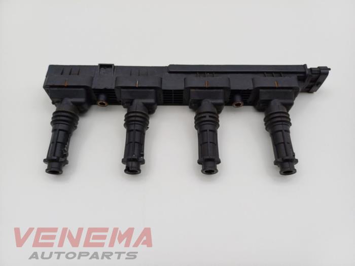 Bobine van een Opel Agila (A) 1.2 16V 2004