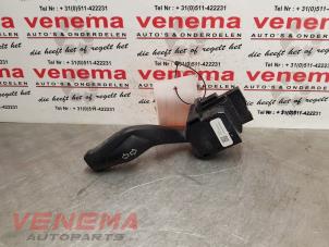 Używane Przelacznik kierunkowskazu Ford Focus 3 Wagon 1.6 TDCi 95 Cena € 19,95 Procedura marży oferowane przez Venema Autoparts
