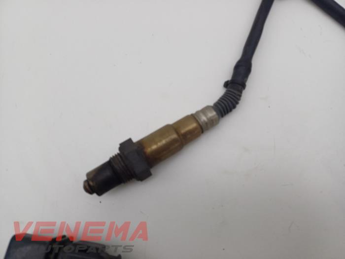 Lambdasond från en Volkswagen Passat Variant (3C5) 2.0 TDI 16V 170 2010