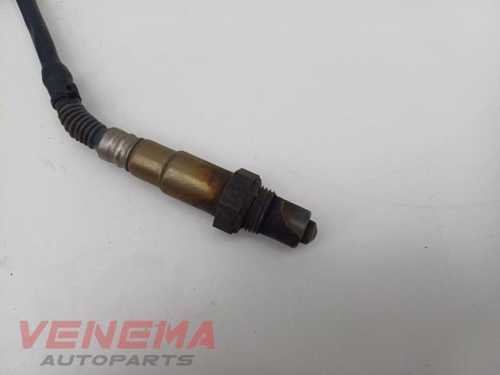 Lambdasond från en Volkswagen Passat Variant (3C5) 2.0 TDI 16V 170 2010