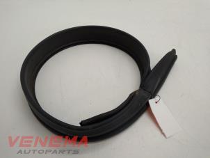 Begagnade Tätning, baklucka Mercedes CLA Shooting Brake (117.9) 1.6 CLA-200 16V Pris € 24,99 Marginaltabell erbjuds av Venema Autoparts