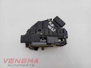 Begagnade Dörrmekanism, 4-dörrars, höger bak Ford Fiesta 6 (JA8) 1.5 TDCi Van Pris € 19,99 Marginaltabell erbjuds av Venema Autoparts