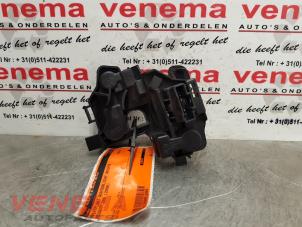 Gebruikte Fitting Achterlicht rechts Peugeot 206 (2A/C/H/J/S) 1.4 16V Prijs € 14,95 Margeregeling aangeboden door Venema Autoparts