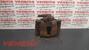 Begagnade Främre bromsok, höger Opel Corsa D 1.2 16V Pris € 9,99 Marginaltabell erbjuds av Venema Autoparts