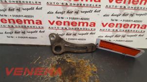 Begagnade Övre fäste, generator Suzuki Swift (SF310/413) 1.3 Pris € 15,00 Marginaltabell erbjuds av Venema Autoparts