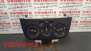 Gebruikte Kachel Bedieningspaneel Peugeot Bipper (AA) 1.4 HDi Prijs € 40,00 Margeregeling aangeboden door Venema Autoparts
