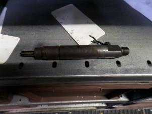 Używane Wtryskiwacz (Diesel) Fiat Ducato (230/231/232) 2.5 TDI 14 Cena na żądanie oferowane przez N Kossen Autorecycling BV