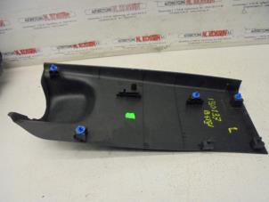 Gebruikte Stijl midden-links Opel Vivaro Prijs op aanvraag aangeboden door N Kossen Autorecycling BV