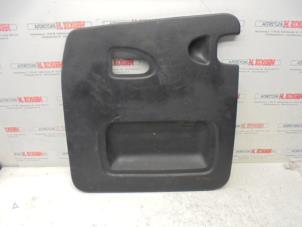 Begagnade List, bakdörr Opel Vivaro Pris på förfrågan erbjuds av N Kossen Autorecycling BV