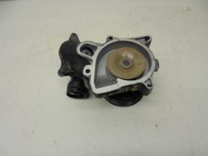 Używane Pompa wodna BMW X6 (E71/72) xDrive35d 3.0 24V Cena na żądanie oferowane przez N Kossen Autorecycling BV