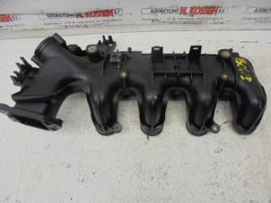 Używane Kolektor dolotowy Ford Focus 2 1.6 TDCi 16V 110 Cena na żądanie oferowane przez N Kossen Autorecycling BV