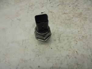 Używane Czujnik cisnienia paliwa Ford Focus 2 1.6 TDCi 16V 110 Cena na żądanie oferowane przez N Kossen Autorecycling BV