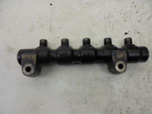 Używane Dystrybutor paliwa Ford Focus 2 1.6 TDCi 16V 110 Cena na żądanie oferowane przez N Kossen Autorecycling BV