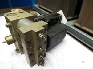 Begagnade ABS-dator Opel Calibra Pris på förfrågan erbjuds av N Kossen Autorecycling BV