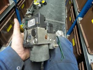 Gebruikte ABS Computer Renault Megane Scénic (JA) 1.9dTi RN,RT Prijs op aanvraag aangeboden door N Kossen Autorecycling BV