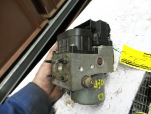 Używane Sterownik ABS Peugeot 406 Break (8E/F) 1.8 16V Cena na żądanie oferowane przez N Kossen Autorecycling BV