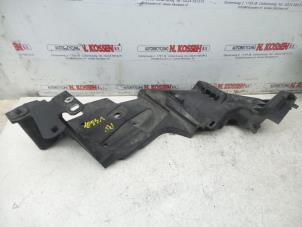 Używane Rama reflektora prawa Renault Megane Cena na żądanie oferowane przez N Kossen Autorecycling BV