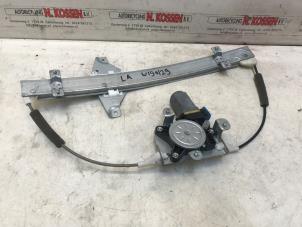 Begagnade Fönstermekanism för bakre dörr, 4-dörrars, vänster Chevrolet Aveo Pris på förfrågan erbjuds av N Kossen Autorecycling BV