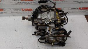 Begagnade Dieselpump Mitsubishi L-400 2.5 TD Pris på förfrågan erbjuds av N Kossen Autorecycling BV