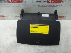 Używane Wyswietlacz jednostki multimedialnej Mercedes C (W204) 1.8 C-180 CGI 16V Cena na żądanie oferowane przez N Kossen Autorecycling BV