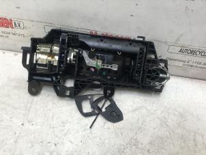 Gebruikte Portiergreep 4Deurs rechts-achter Audi A4 (B9) 2.0 40 TDI 16V Prijs op aanvraag aangeboden door N Kossen Autorecycling BV