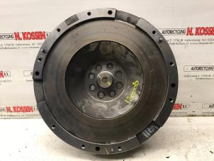 Używane Kolo zamachowe Nissan Navara Cena na żądanie oferowane przez N Kossen Autorecycling BV