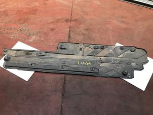 Gebruikte Beschermplaat bodem Mercedes C (W204) 1.8 C-180 CGI 16V Prijs op aanvraag aangeboden door N Kossen Autorecycling BV